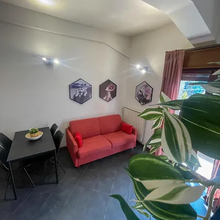 Apartment In Town - Niguarda - Metro M3 Sotto Casa - Duomo In 12min Milan